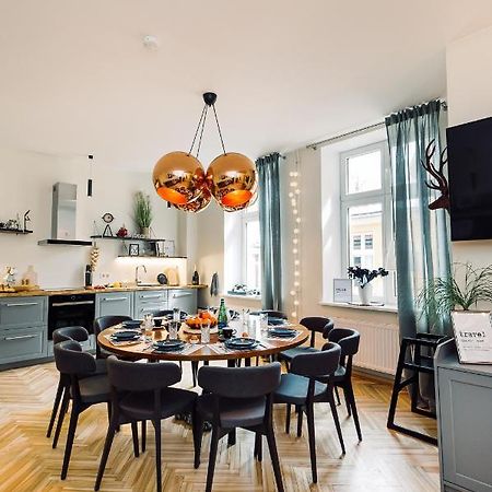 ELVIS apartment/11 beds/6 bedrooms/Riga Old Town Buitenkant foto